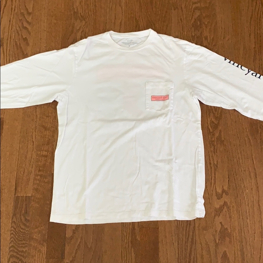 Long sleeve vineyard vines whale tee